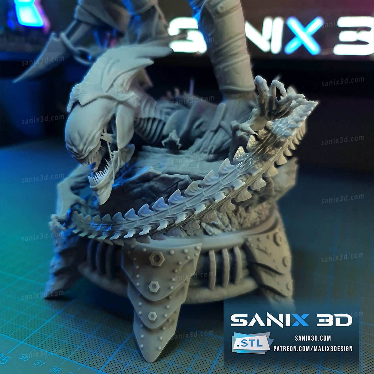 FIGURINE DE 40 CM DE HAUT ALIEN vs. PREDATOR figurine fan art